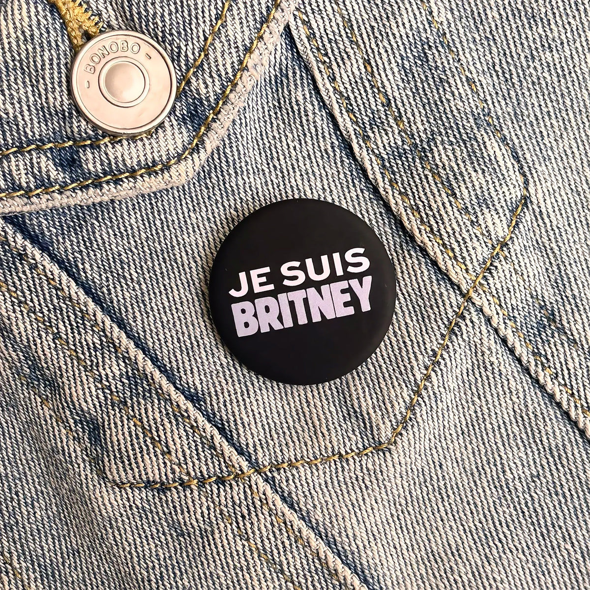 Badge « Je suis Britney »